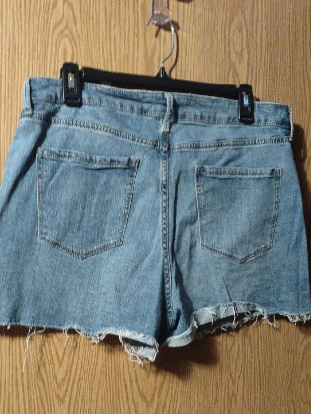 Nine West Light Wash Denim Frayed Hem Jean Shorts